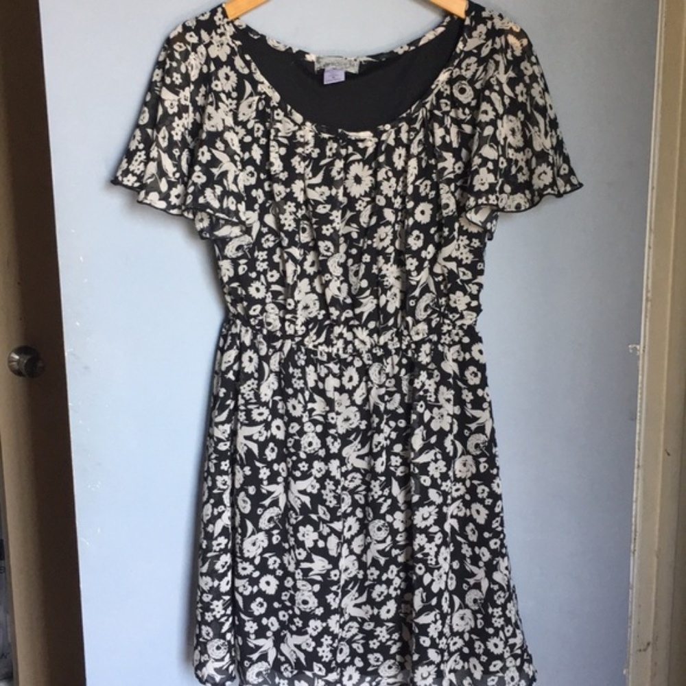 FISHBOWL Floral Flowy Dress